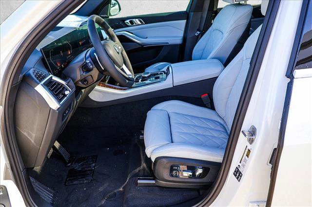 Used 2026 BMW X5 xDrive40i w/ Climate Comfort Package image 12