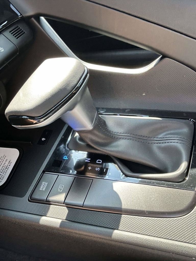 New 2026 Hyundai Elantra SEL Sport FWD image 21