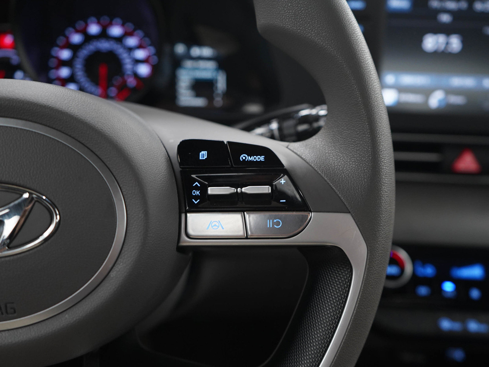 Used 2023 Hyundai Elantra SEL FWD image 24