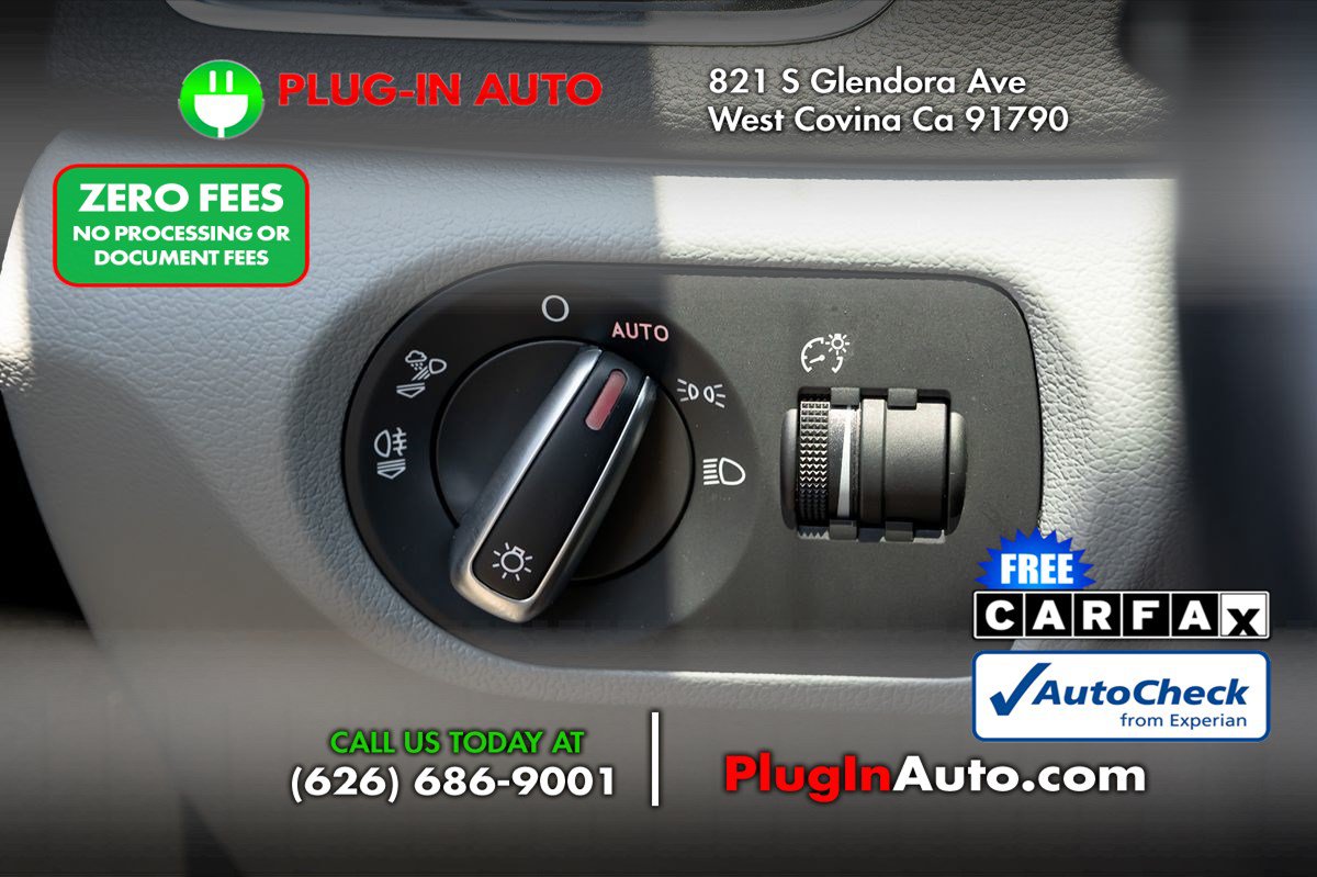 Used 2016 Audi Q3 2.0T Premium Plus w/ Technology Package FWD image 21