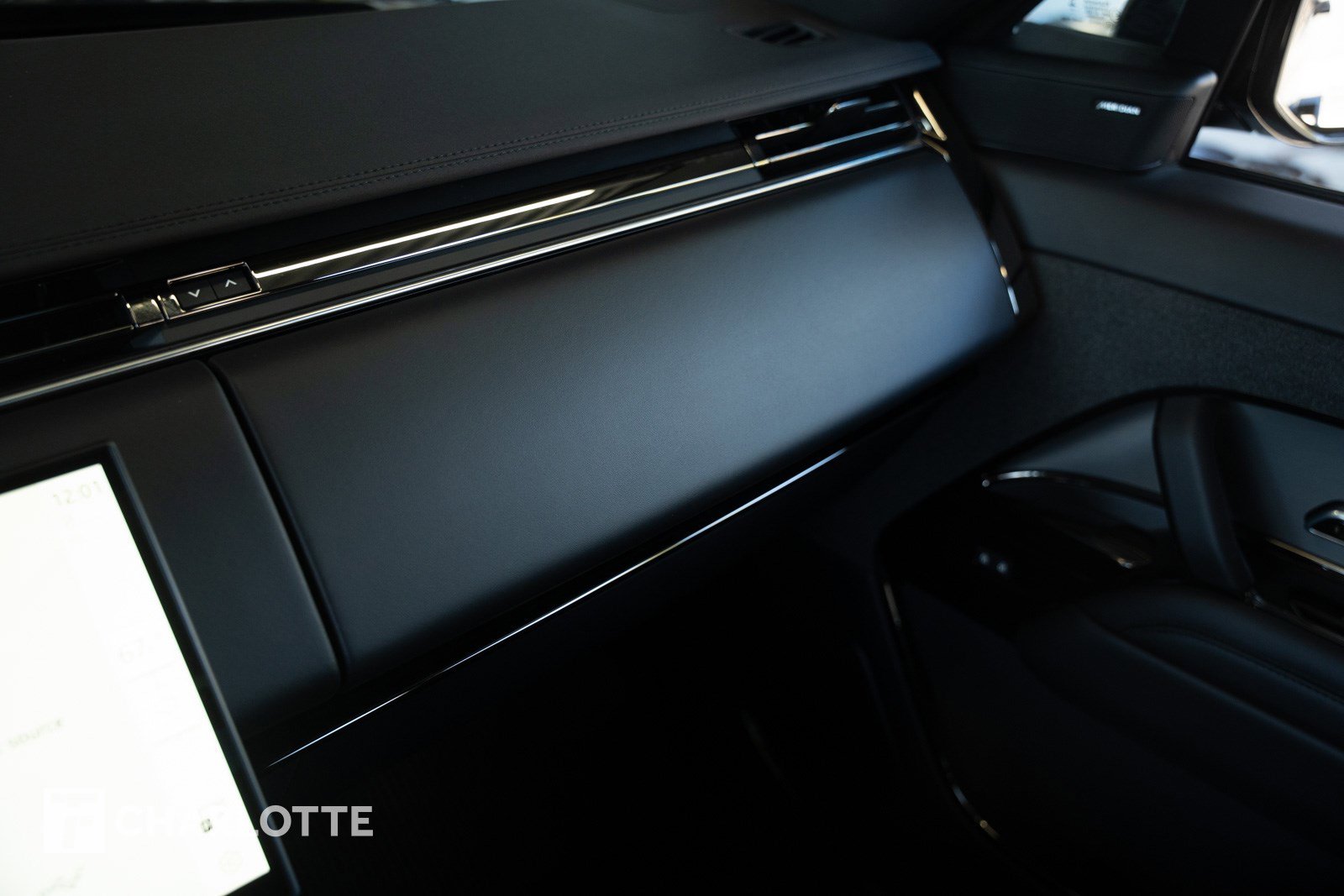 Used 2025 Land Rover Range Rover Sport Dynamic SE image 23