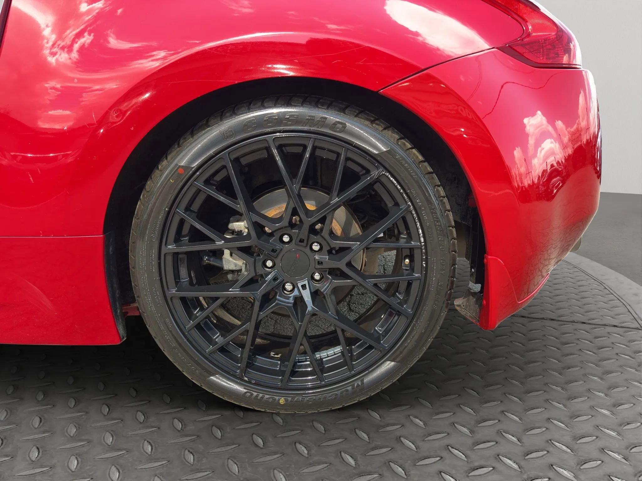 Used 2009 Nissan 370Z Touring image 27