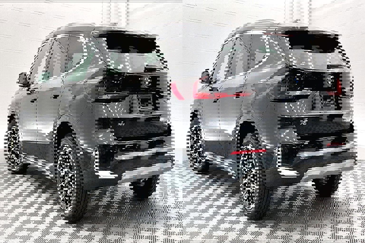 Used 2024 BMW X1 xDrive28i w/ Convenience Package image 10