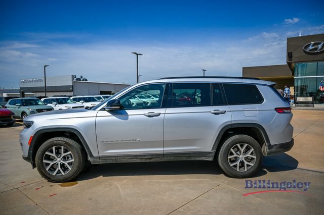 Used 2024 Jeep Grand Cherokee L Limited RWD image 2