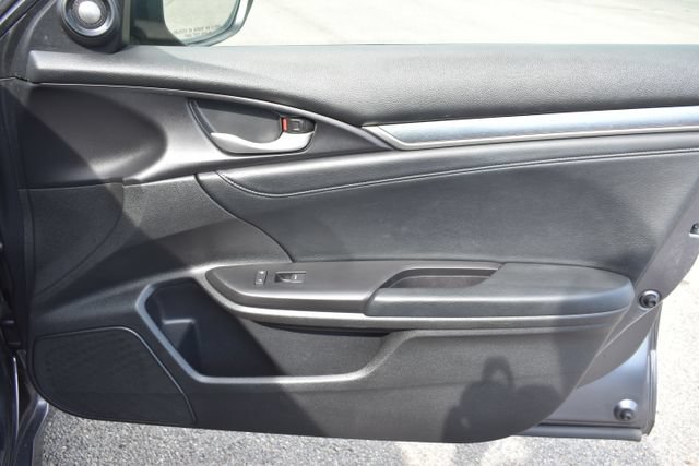 Used 2018 Honda Civic Touring image 43
