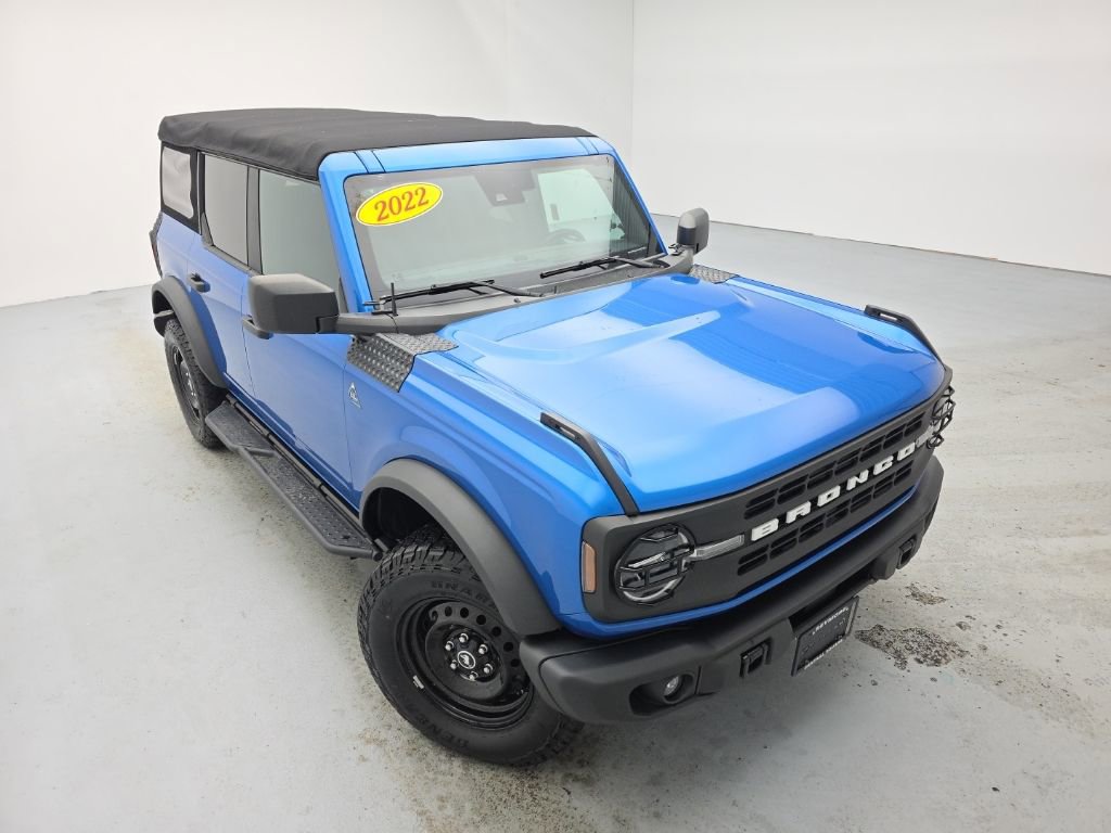 Used 2022 Ford Bronco Black Diamond image 3