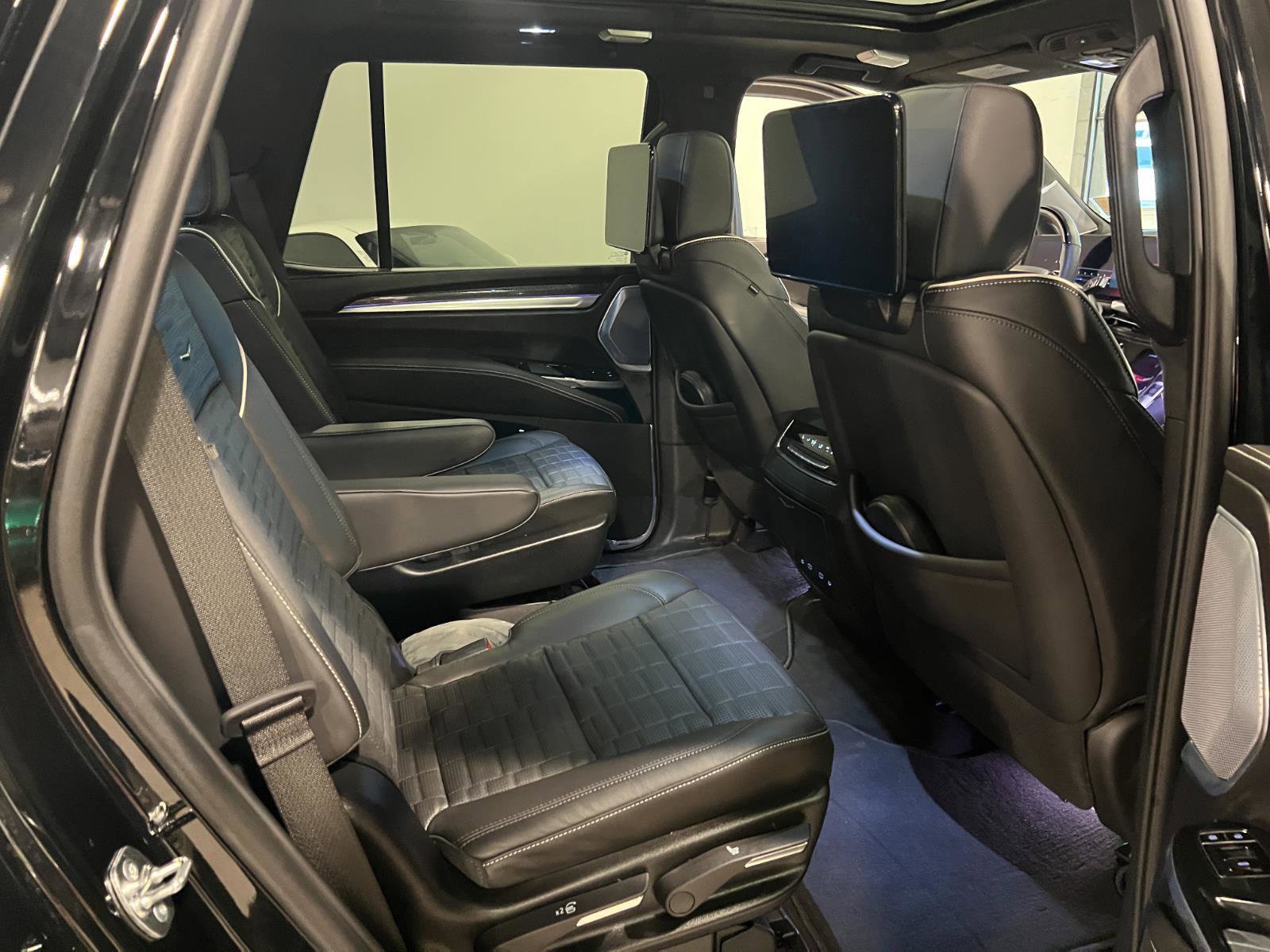 Used 2026 Cadillac Escalade V image 41