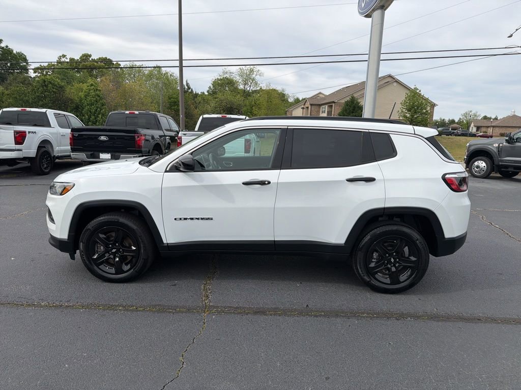 Used 2023 Jeep Compass Latitude image 19