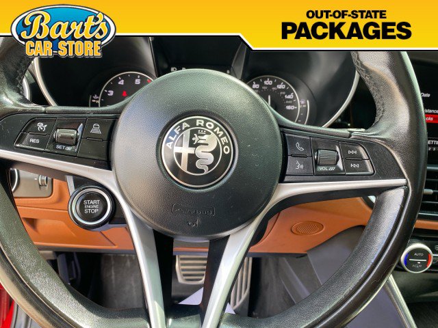 Used 2018 Alfa Romeo Giulia Ti w/ Quick Order Package 22X Lusso AWD/4WD image 29