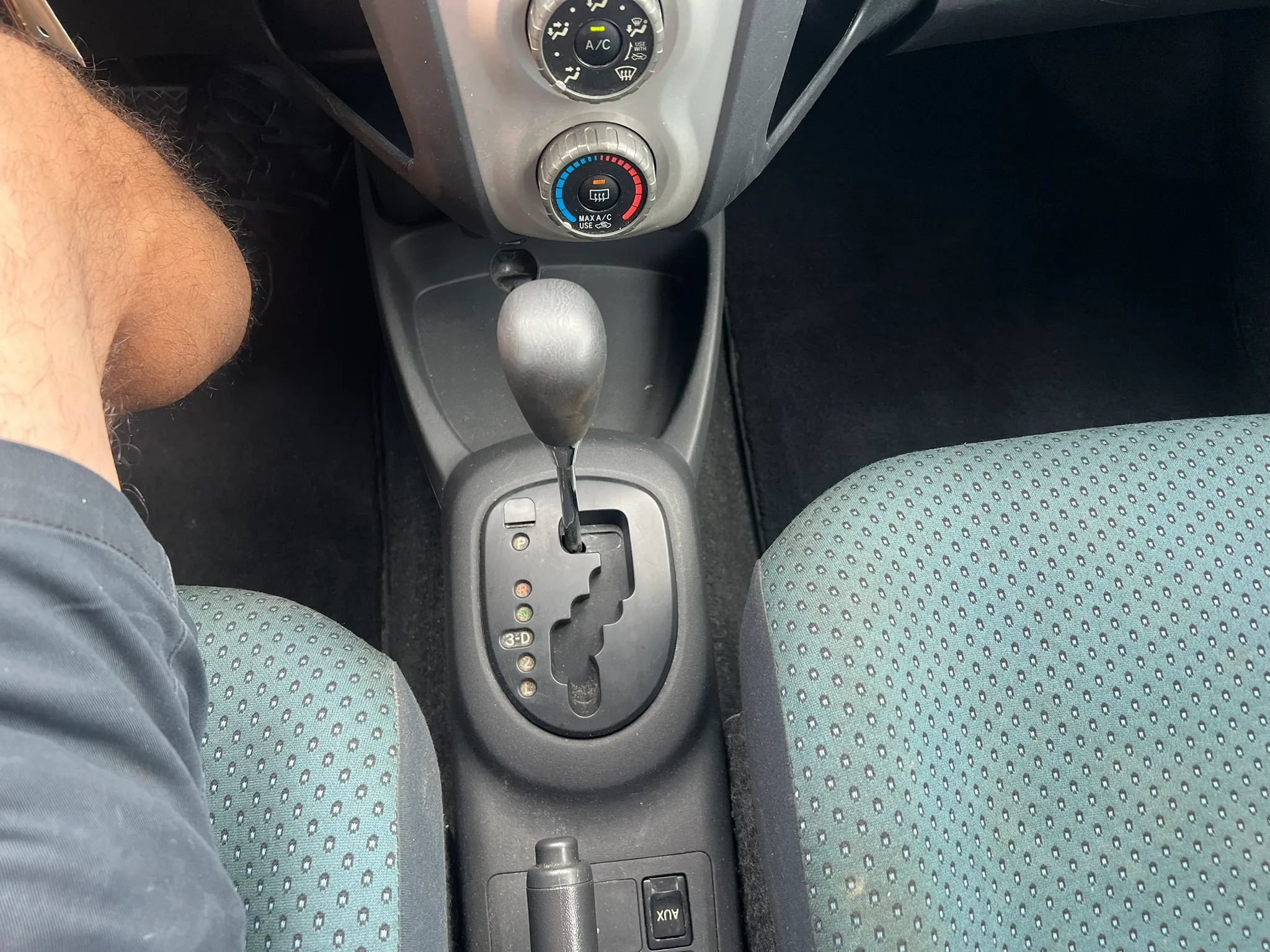 Used 2007 Toyota Yaris 2-Door Hatchback w/ Convenience Pkg FWD image 12