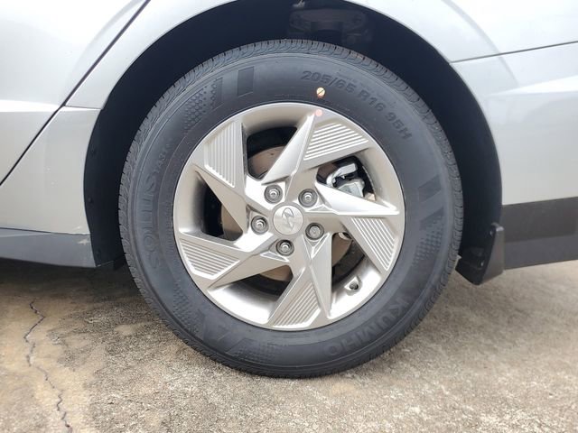 Used 2025 Hyundai Sonata SE image 6