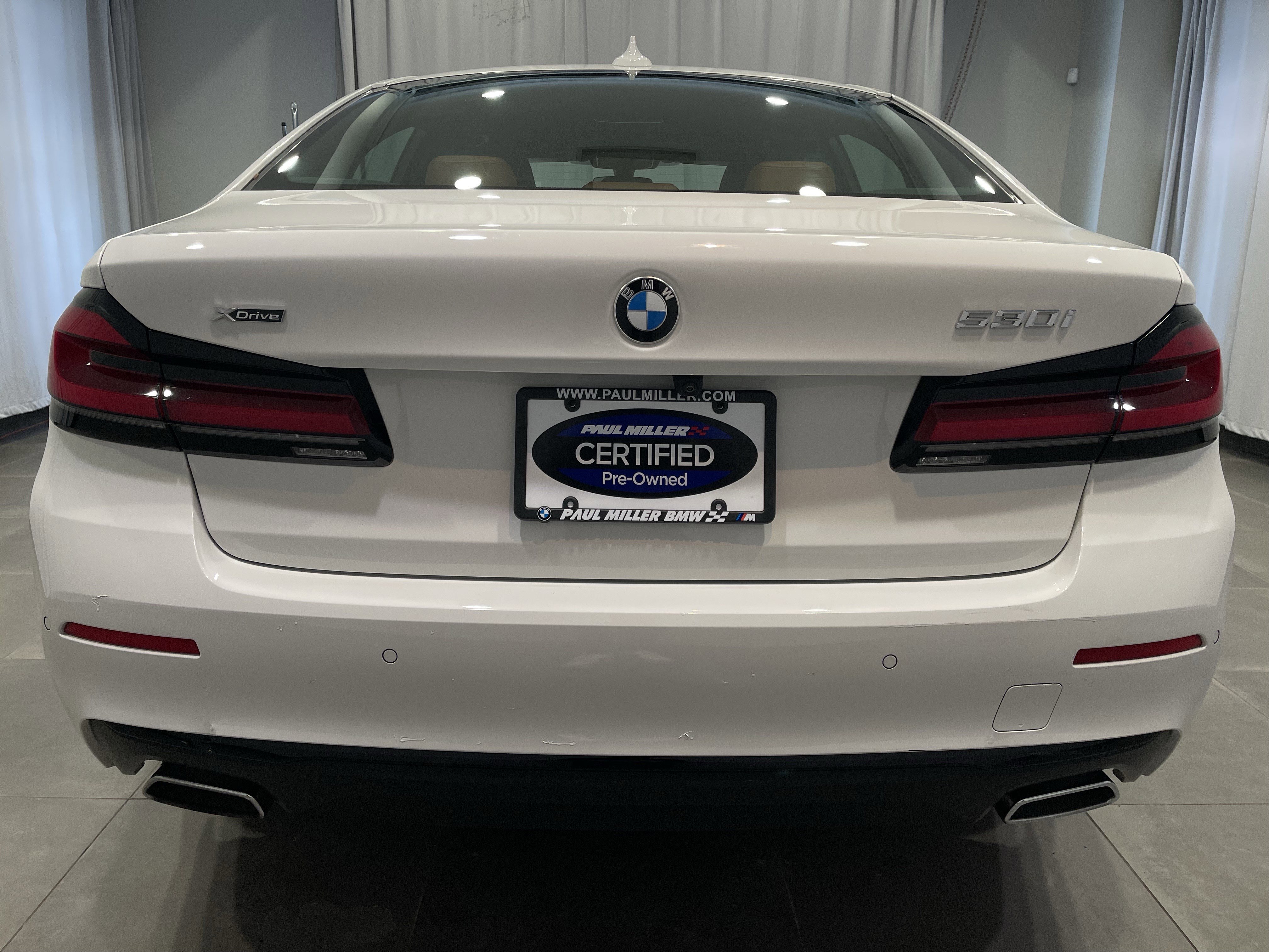 Certified 2022 BMW 530i xDrive w/ Premium Package AWD/4WD image 5