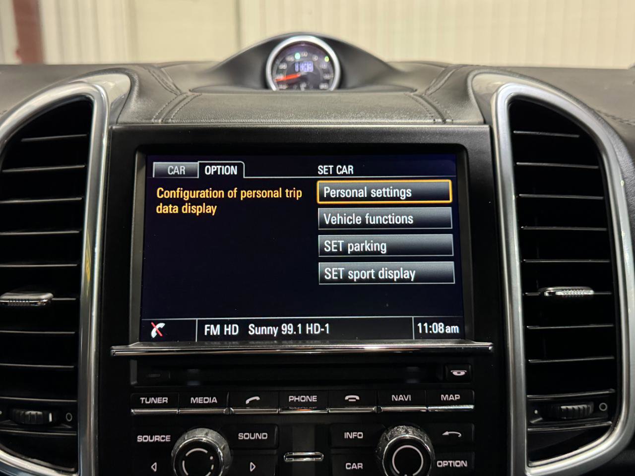 Used 2014 Porsche Cayenne GTS AWD/4WD image 47