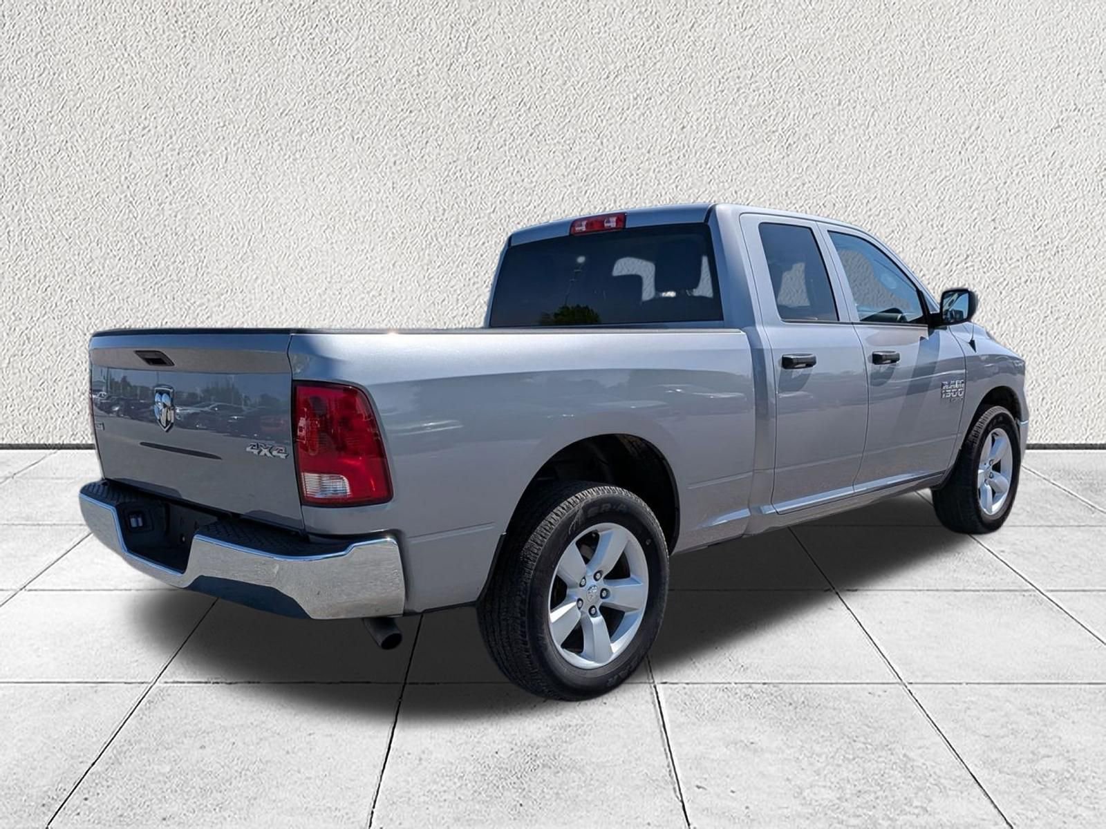 Used 2024 RAM 1500 Classic SLT AWD/4WD image 3