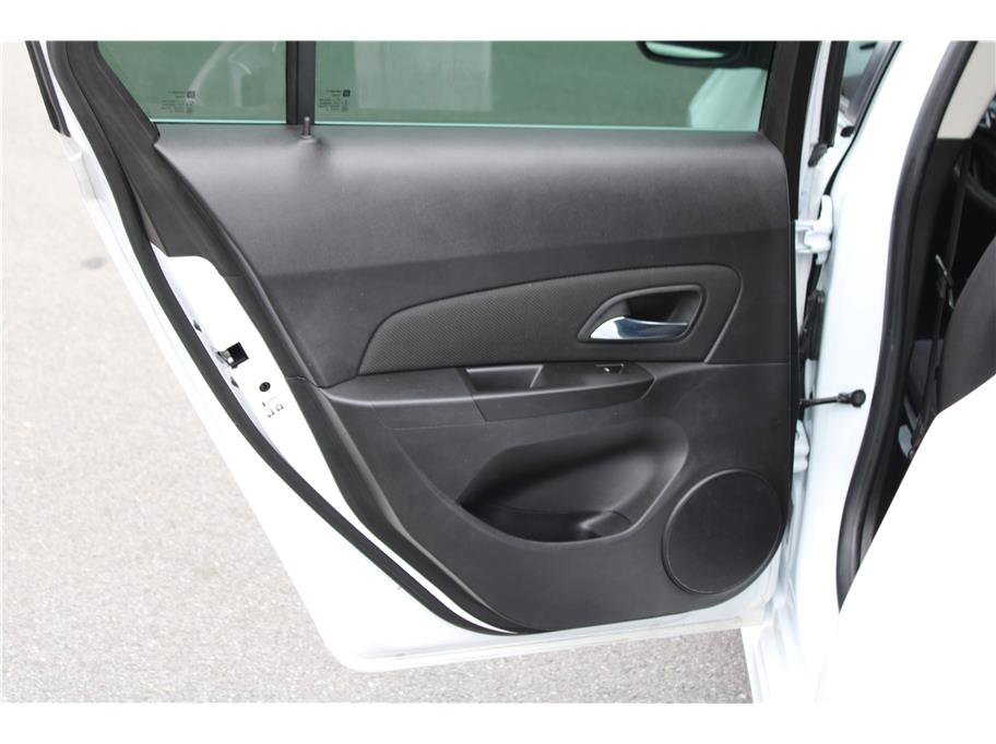 Used 2016 Chevrolet Cruze LT w/ RS Package image 11