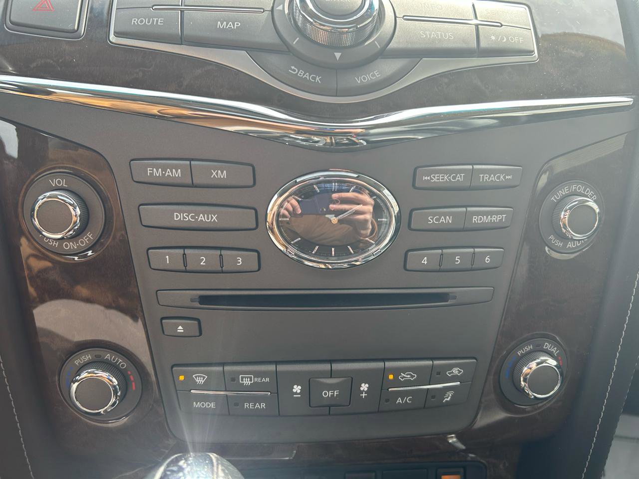 Used 2015 INFINITI QX80 4WD w/ Theater Package image 30