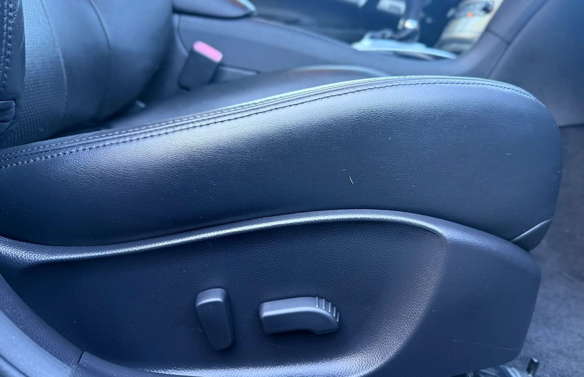 Used 2011 INFINITI G37 x Sedan w/ Premium Pkg image 36