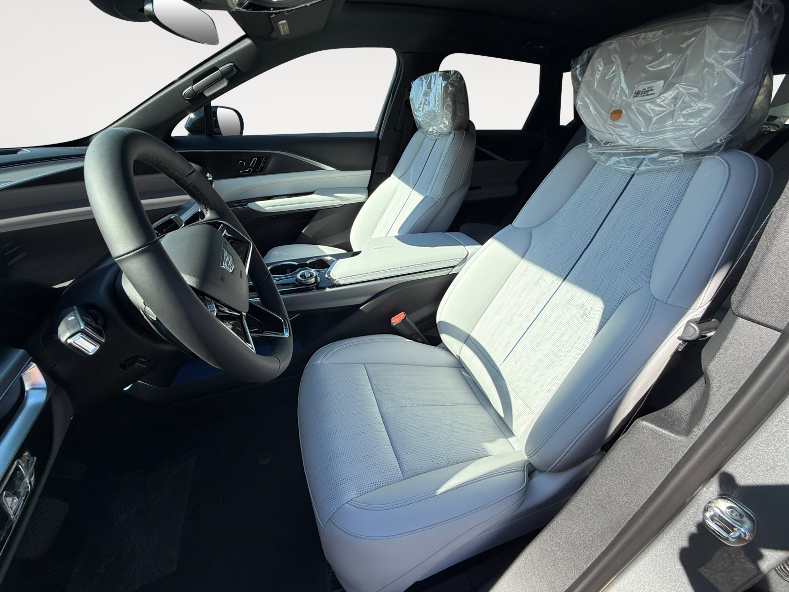 New 2025 Cadillac Lyriq Sport image 10