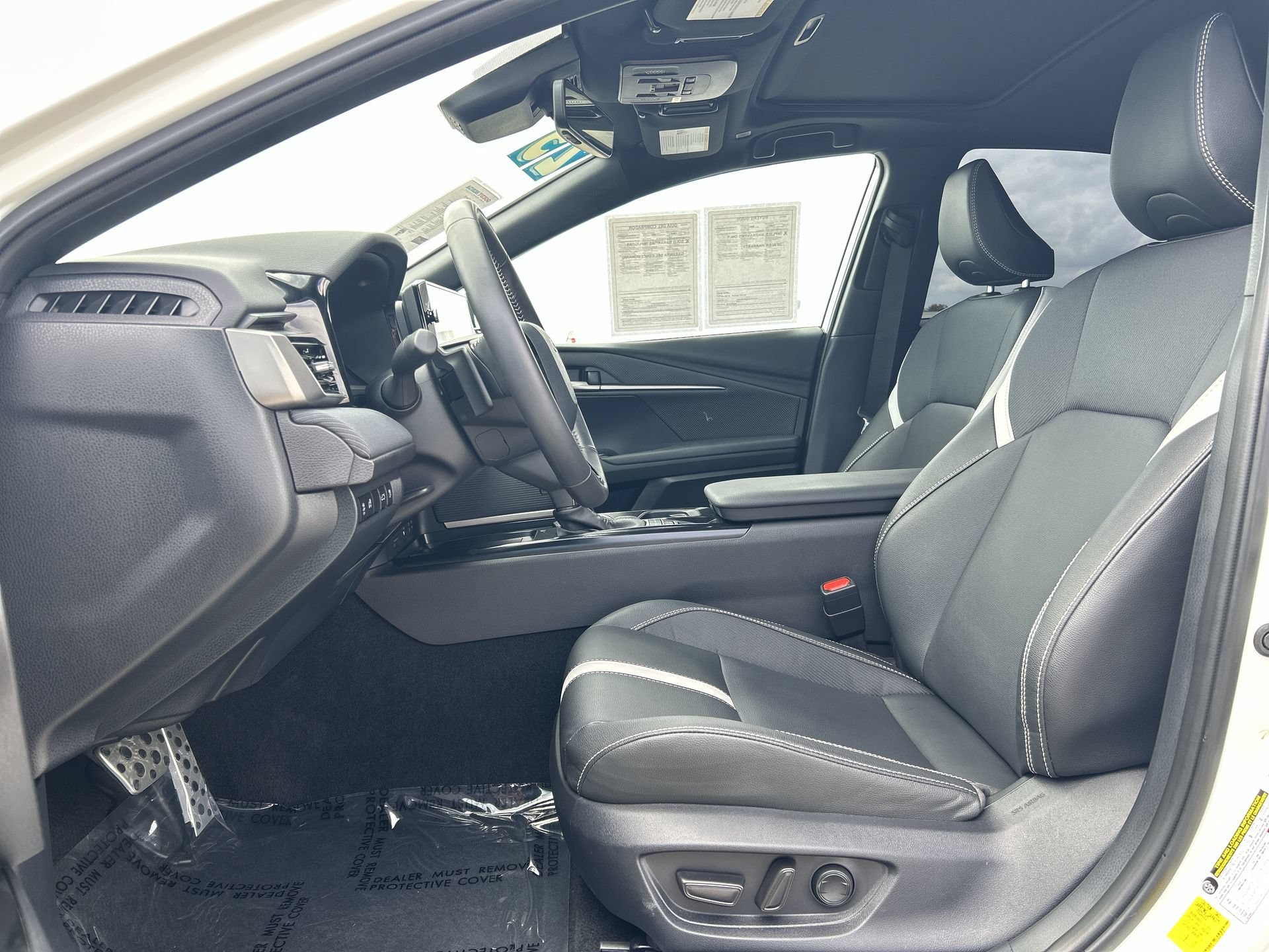 Used 2025 Toyota Camry SE w/ Multimedia Upgrade Package FWD image 13