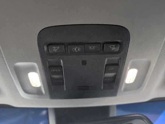 Used 2018 Toyota Camry LE w/ Moonroof Package image 26