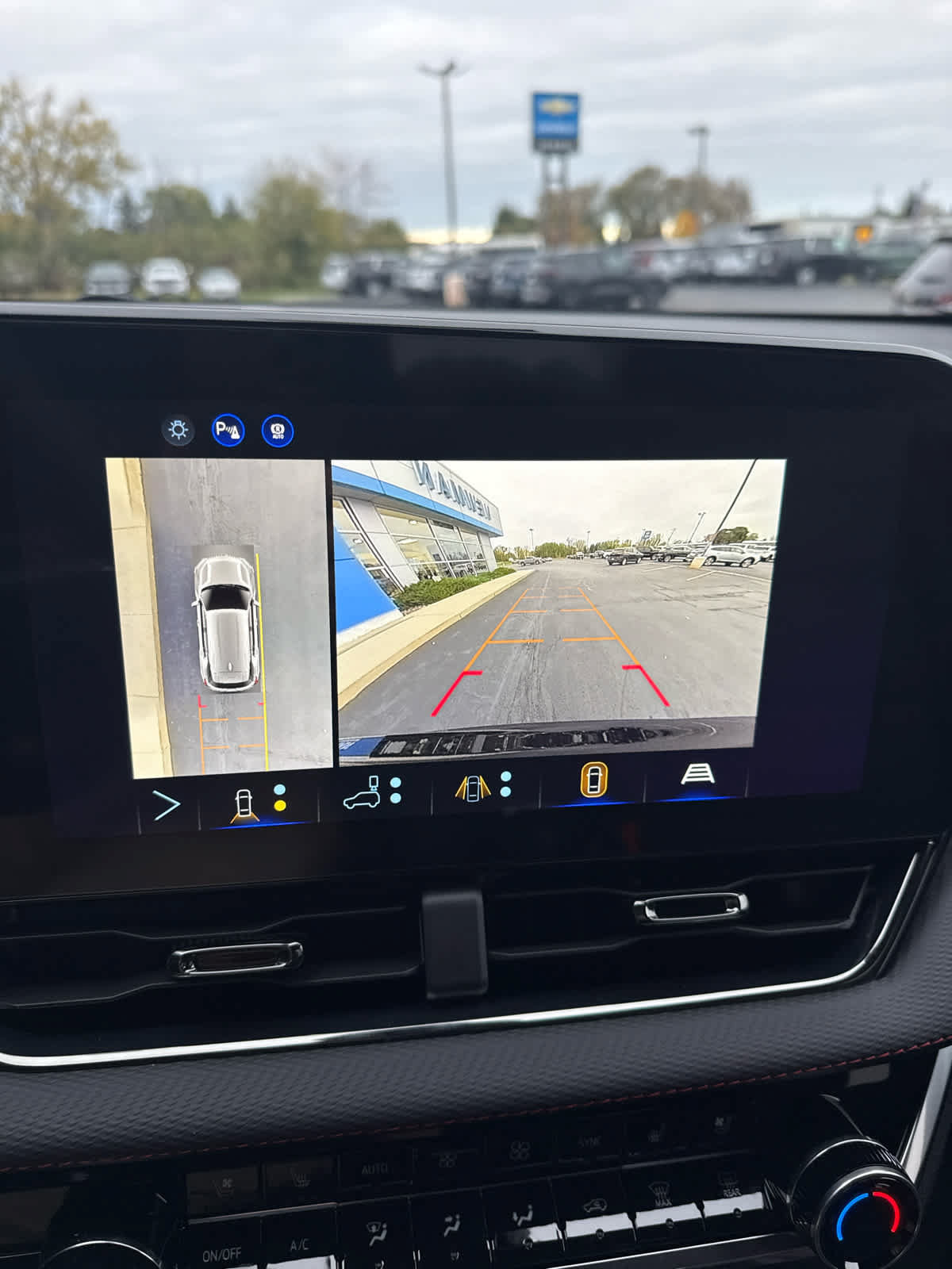 New 2027 Chevrolet Equinox RS w/ Safety and Technology Package AWD/4WD image 17