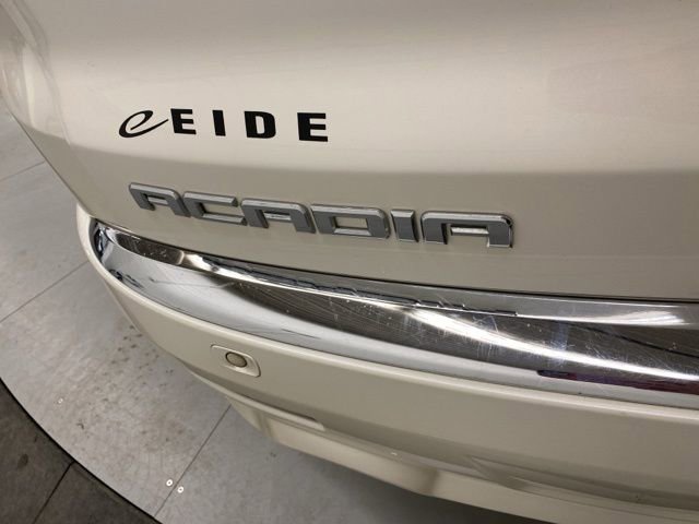 Used 2011 GMC Acadia Denali image 32