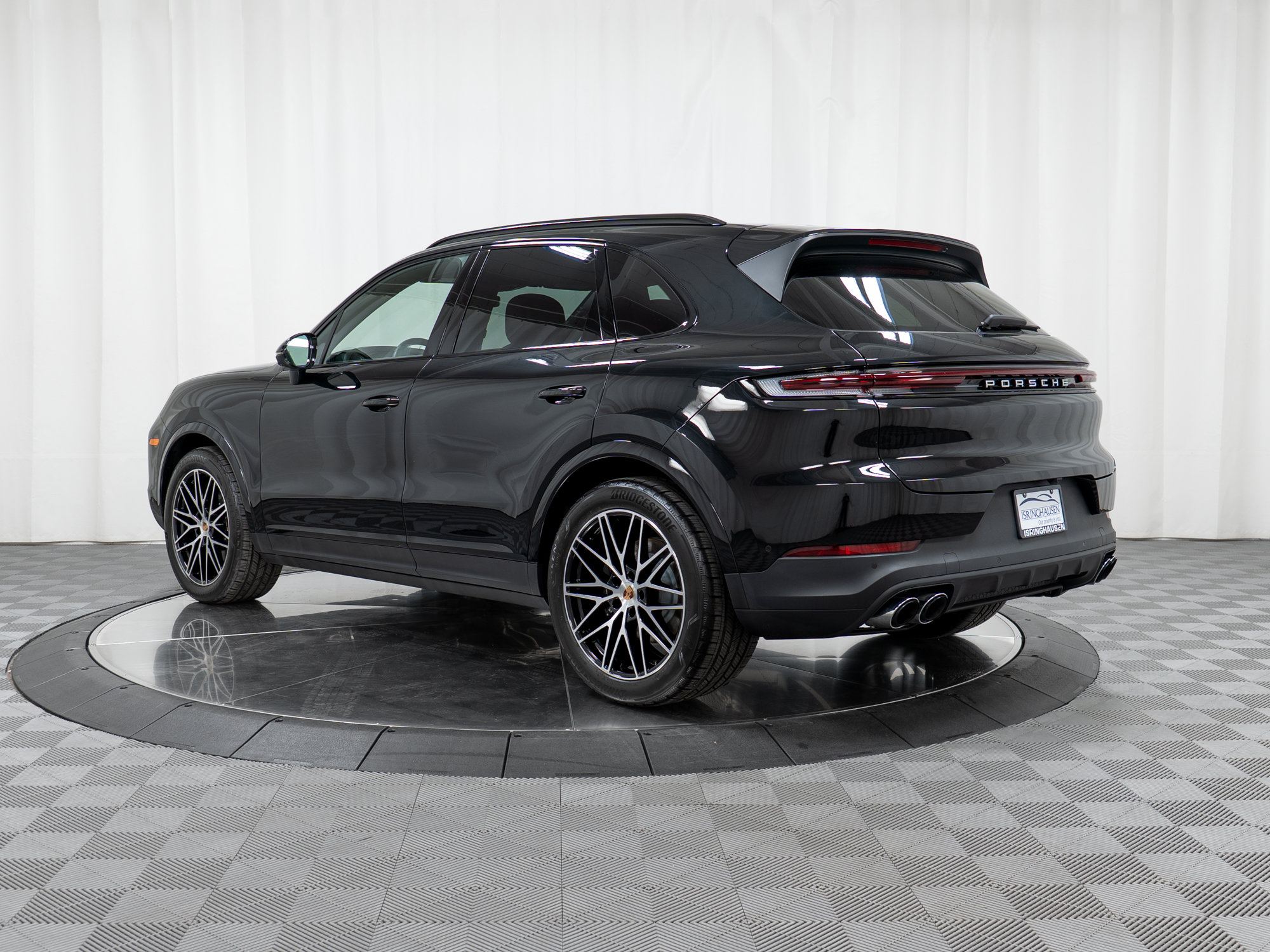 Certified 2026 Porsche Cayenne w/ Premium Package Plus AWD/4WD image 3