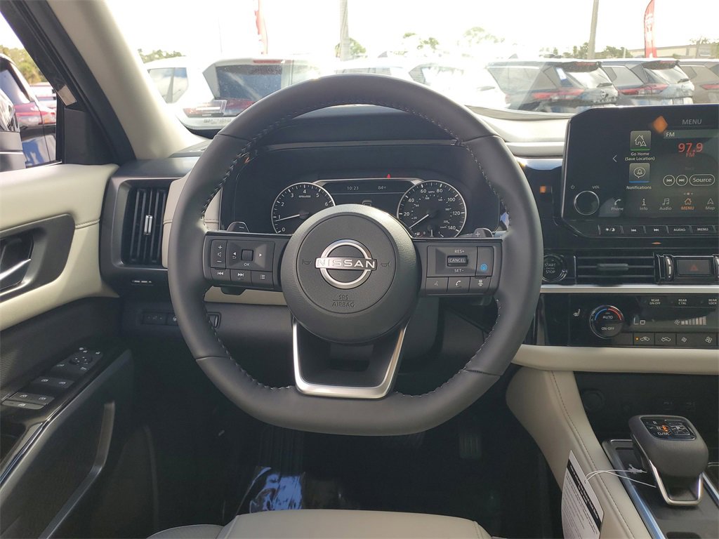 New 2025 Nissan Pathfinder SL image 8