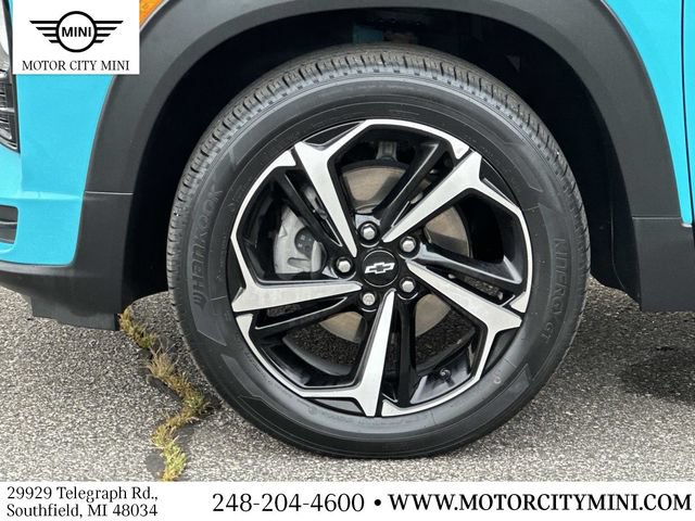 Used 2021 Chevrolet TrailBlazer RS w/ Sun and Liftgate Package AWD/4WD image 11