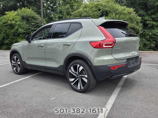 Used 2024 Volvo XC40 B5 Plus AWD/4WD image 3