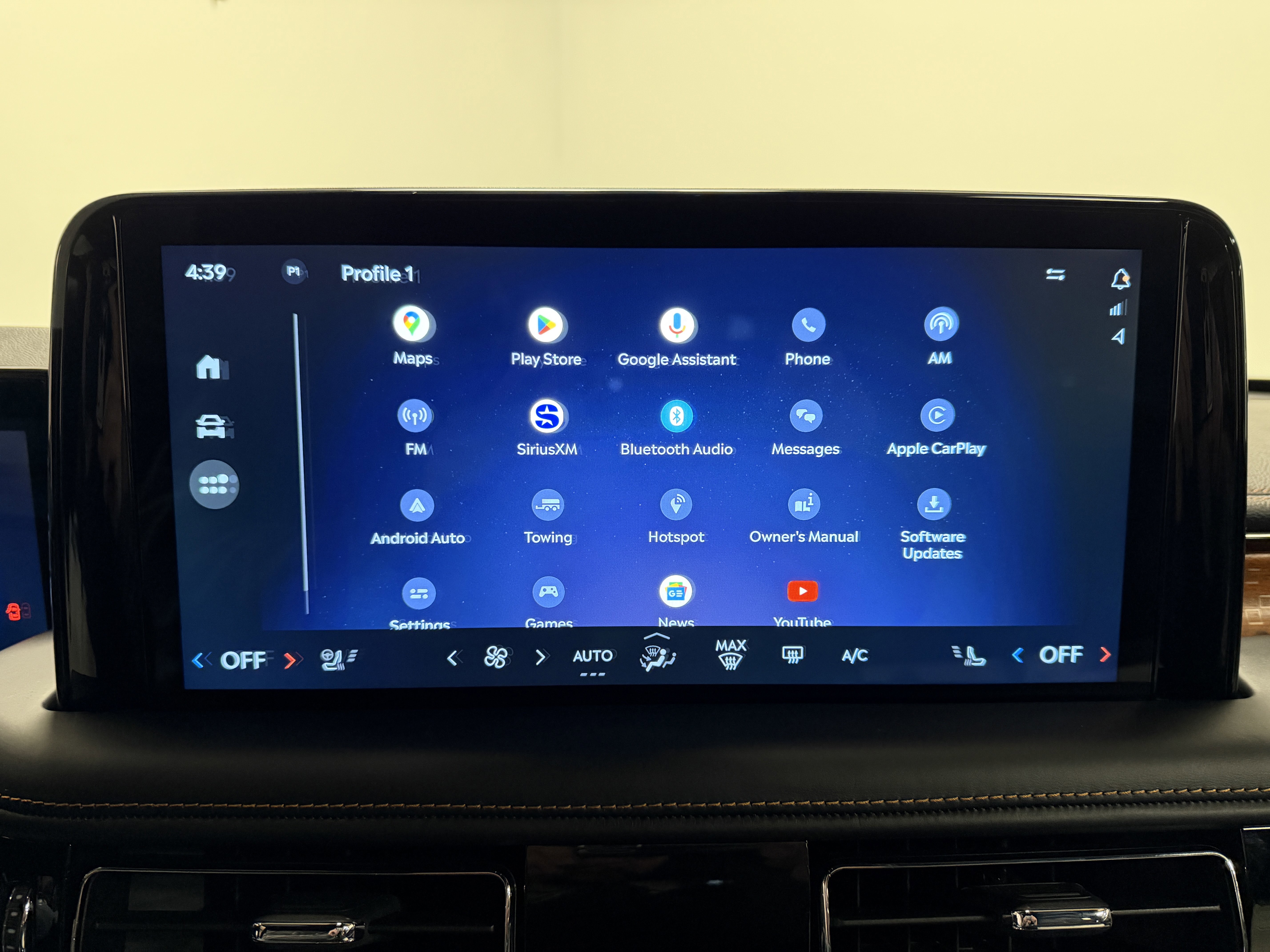 Used 2025 Lincoln Aviator Black Label w/ Black Label Special Edition image 9