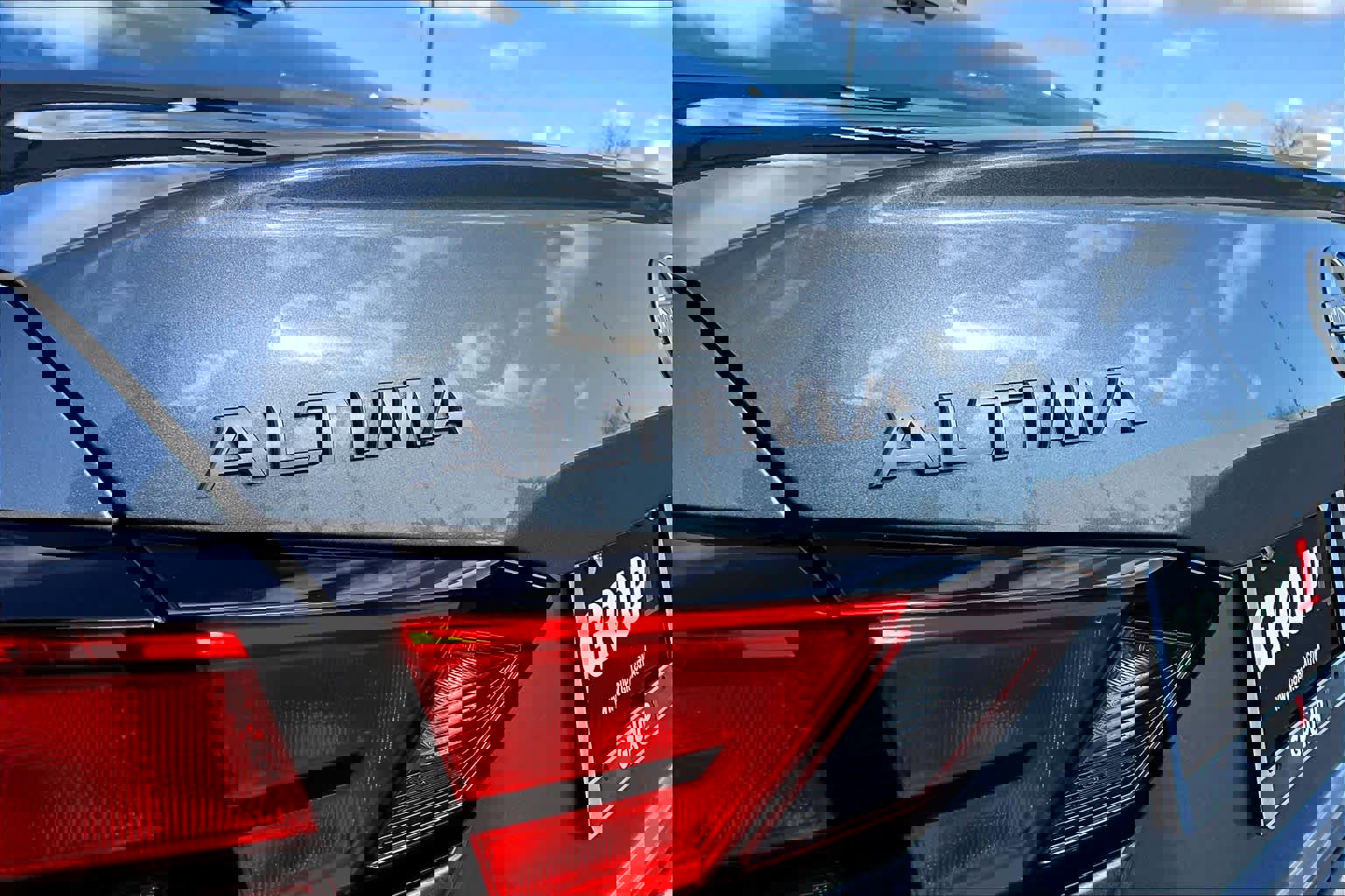 New 2025 Nissan Altima 2.5 SR image 15