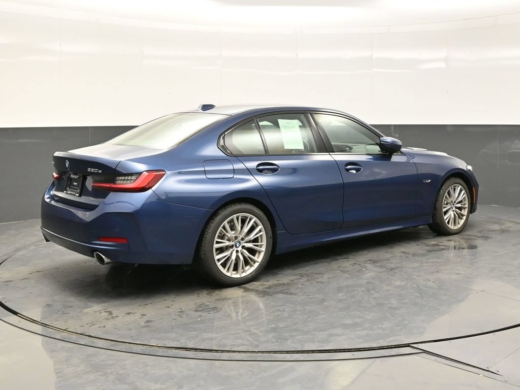 Used 2023 BMW 330e xDrive w/ Premium Package AWD/4WD image 7