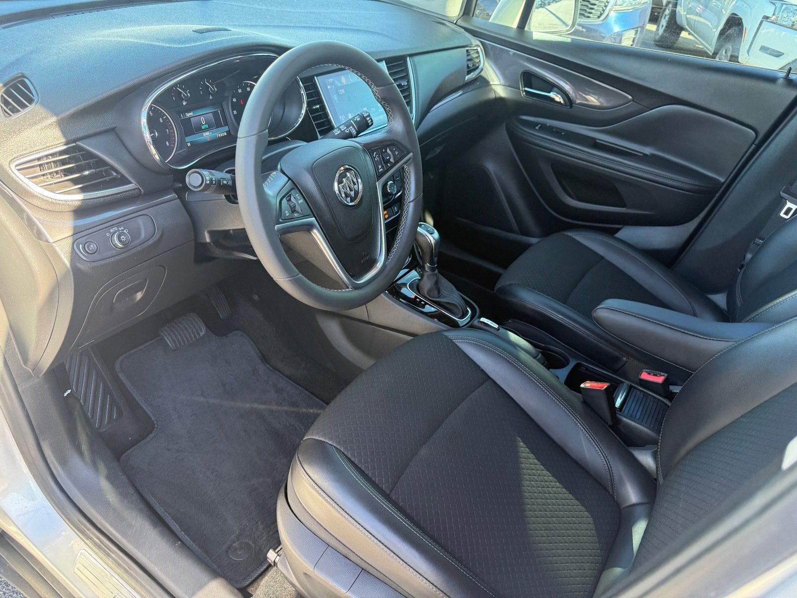 Used 2021 Buick Encore Preferred image 12