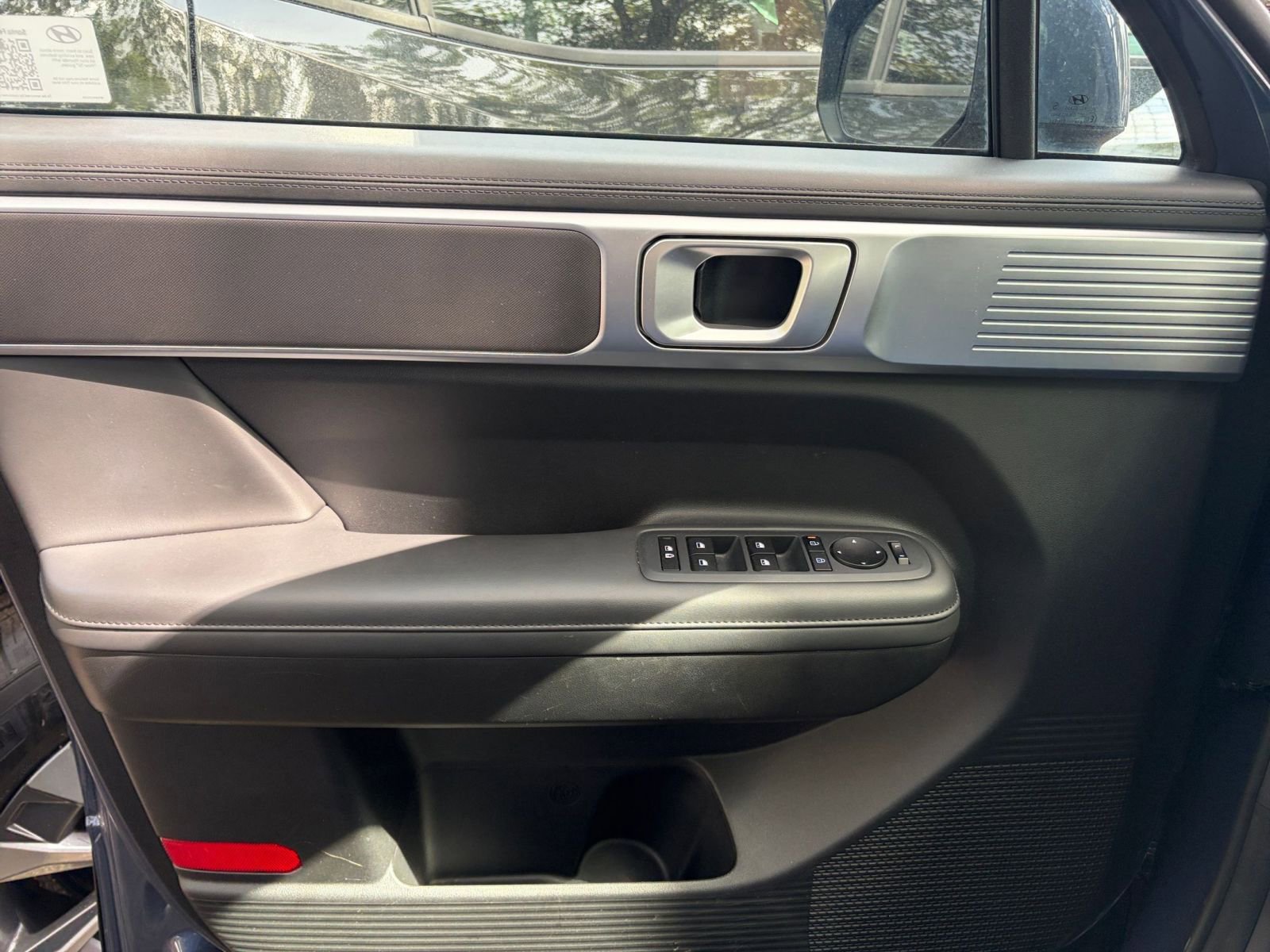 Used 2025 Hyundai Santa Fe SEL FWD image 18