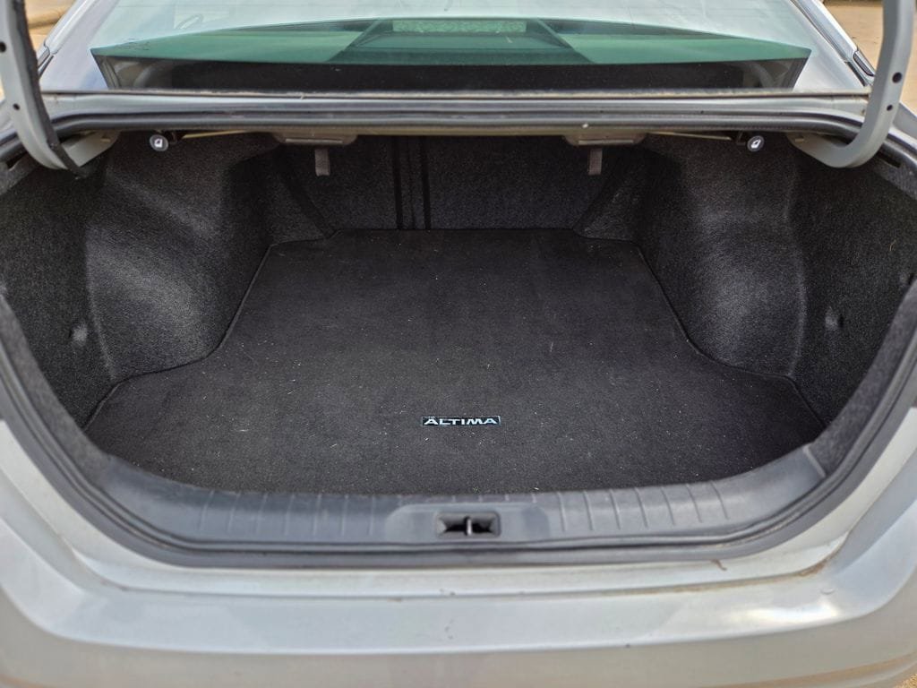 Used 2022 Nissan Altima 2.5 SV FWD image 12