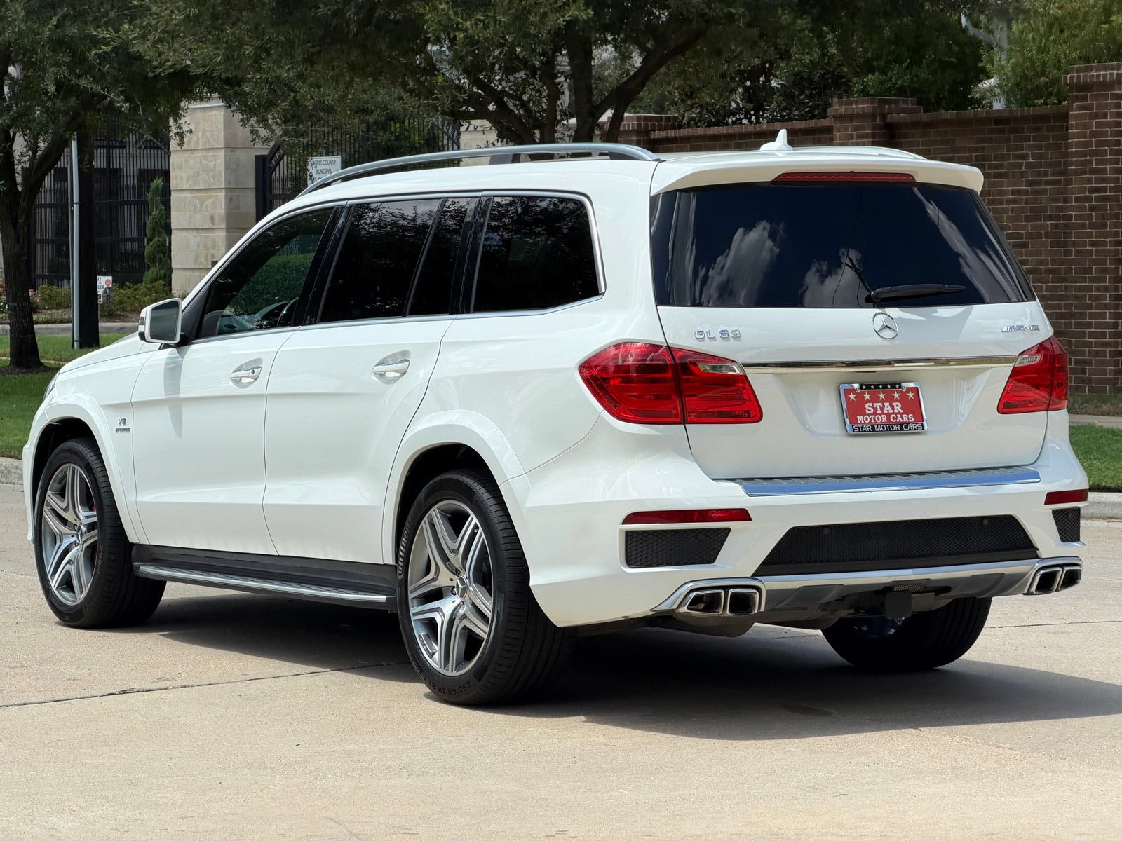 Used 2016 Mercedes-Benz GL 63 AMG 4MATIC image 15