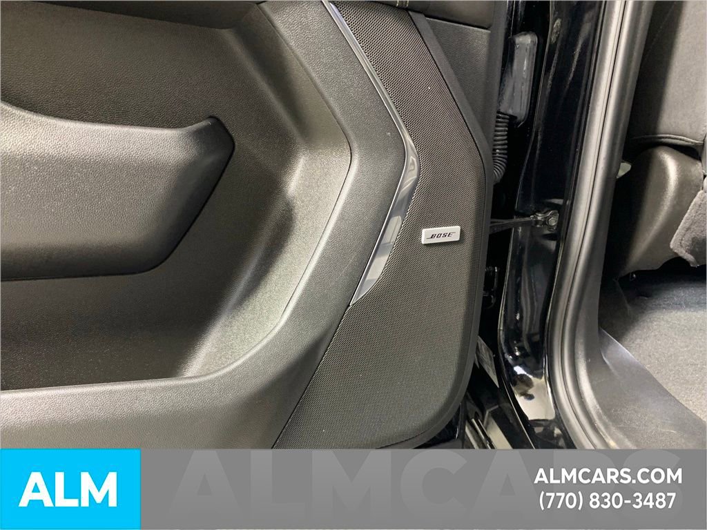 Used 2025 GMC Yukon Elevation image 31