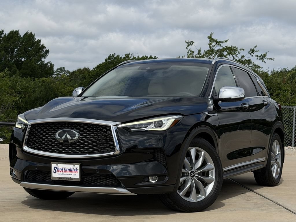 Used 2021 INFINITI QX50 Essential w/ Convenience Package AWD/4WD image 2