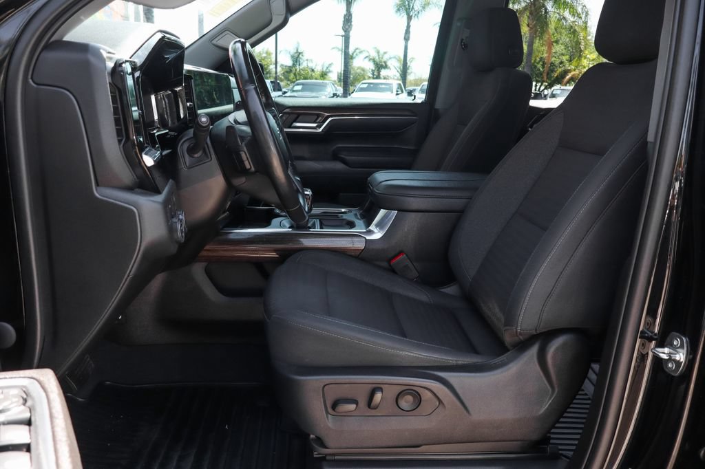 Used 2023 Chevrolet Silverado 1500 RST AWD/4WD image 21