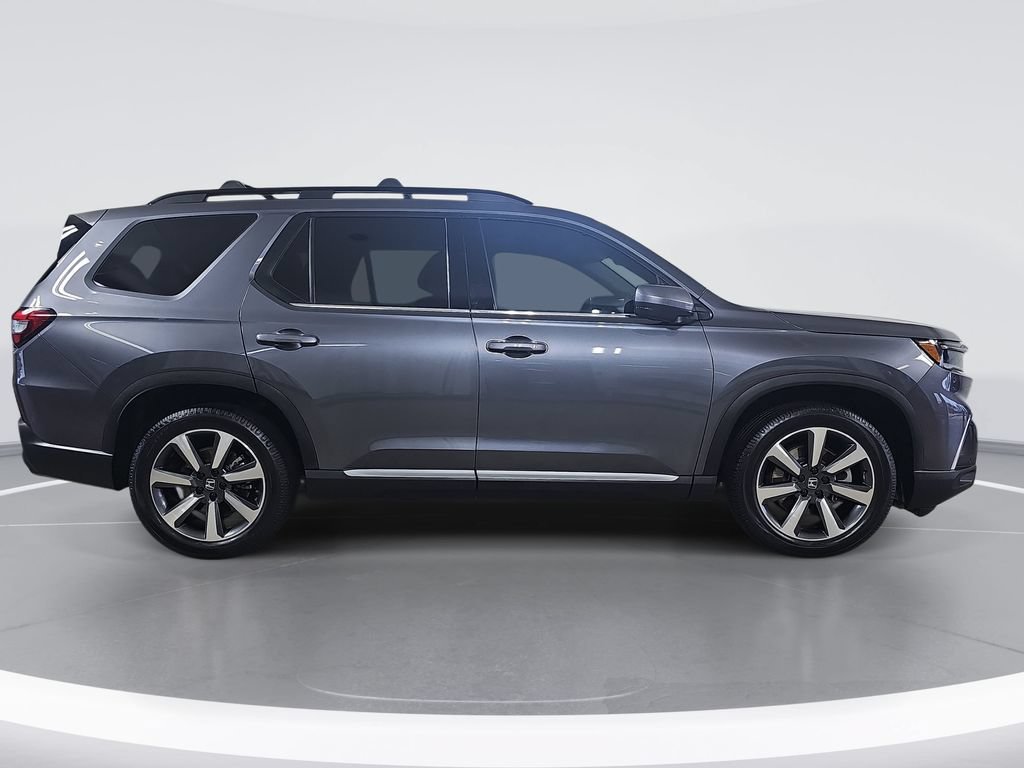 Used 2023 Honda Pilot Elite image 2