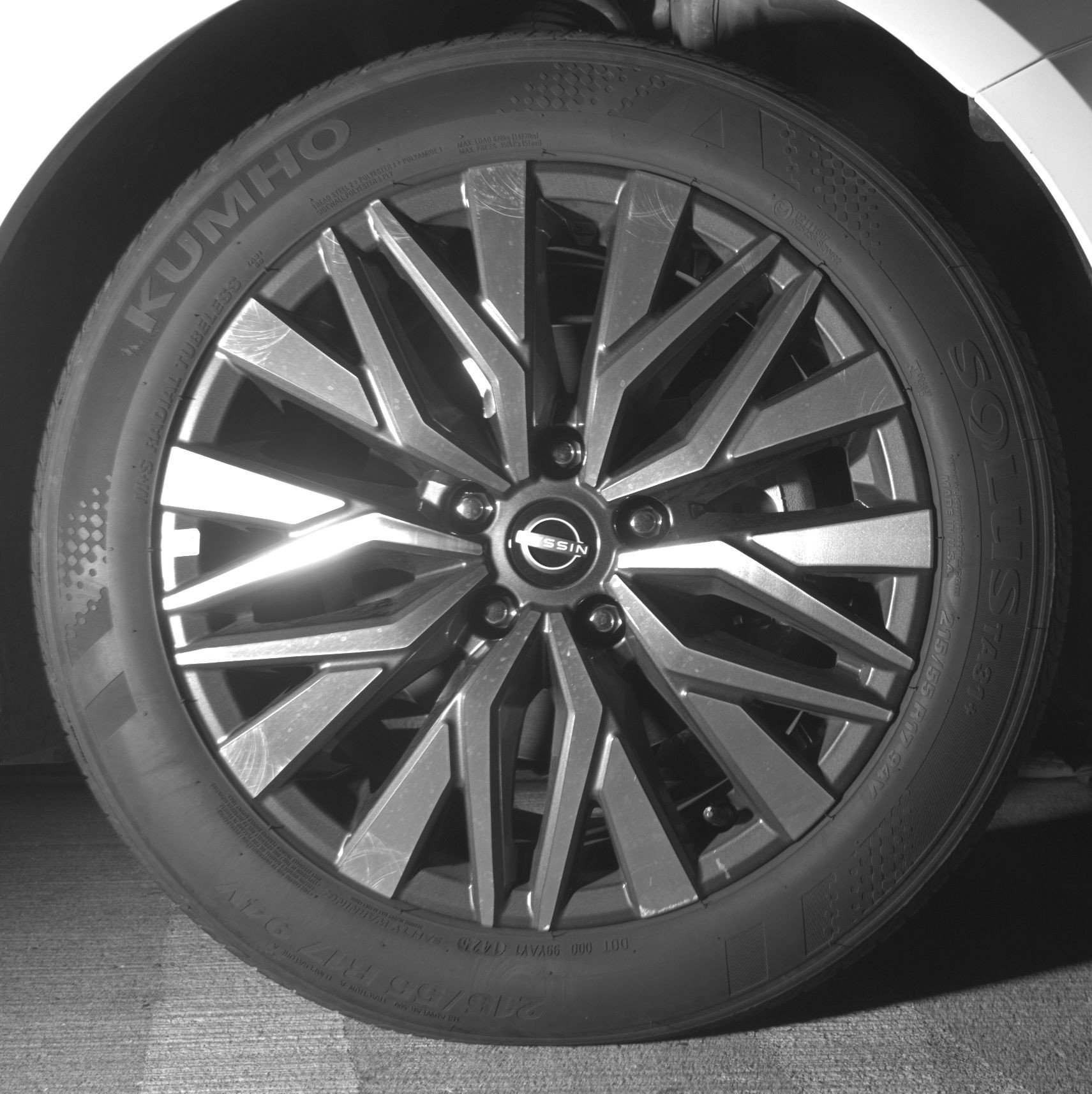 Used 2025 Nissan Altima 2.5 SV FWD image 13