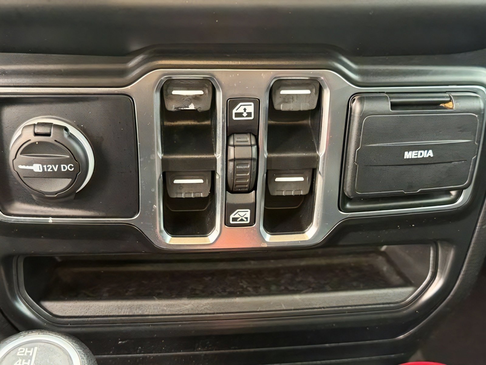 Used 2020 Jeep Gladiator Sport w/ Quick Order Package 24S AWD/4WD image 24