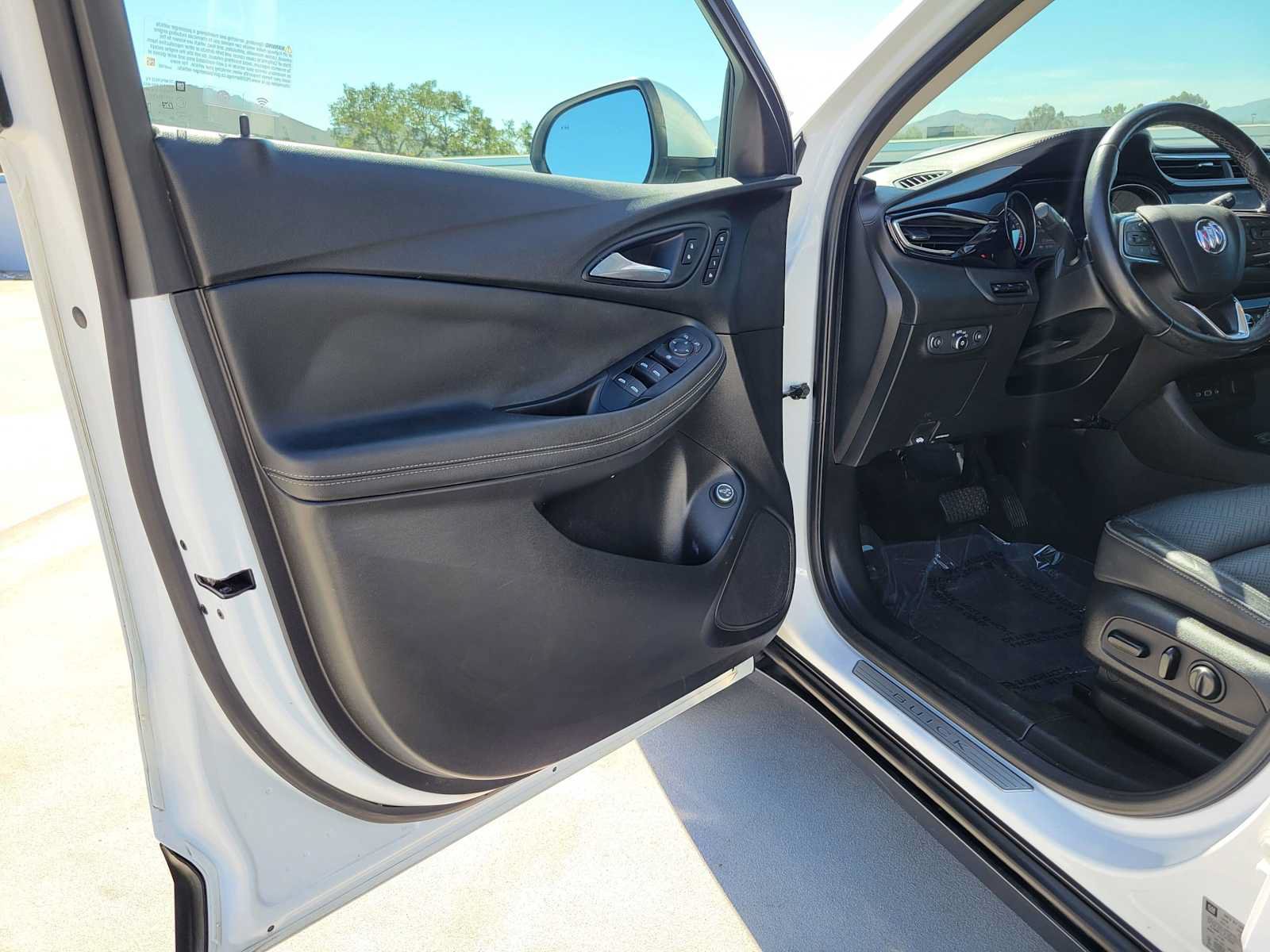 Used 2020 Buick Encore GX Essence w/ Experience Buick Package FWD image 21