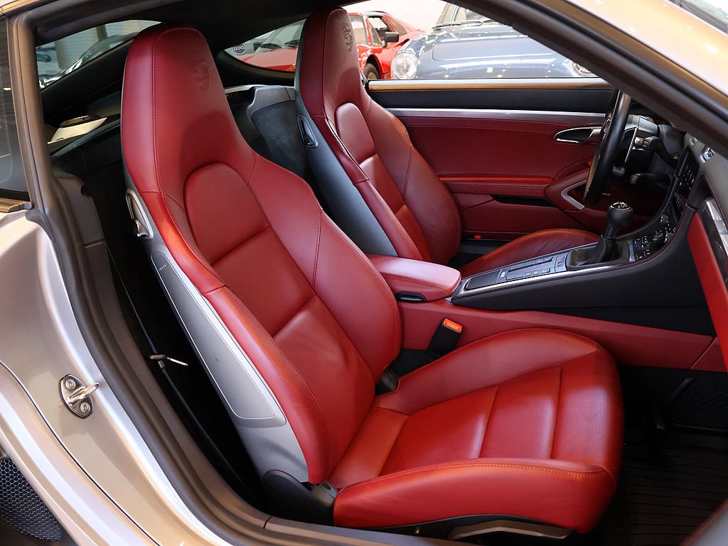 Used 2021 Porsche 718 Cayman GTS RWD image 19
