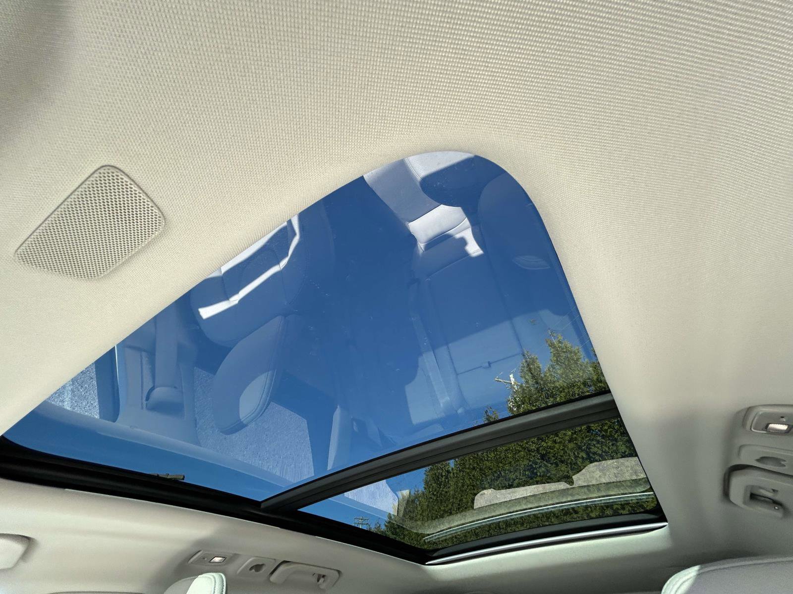 Certified 2023 Volvo XC60 B5 Plus w/ Climate Package image 11