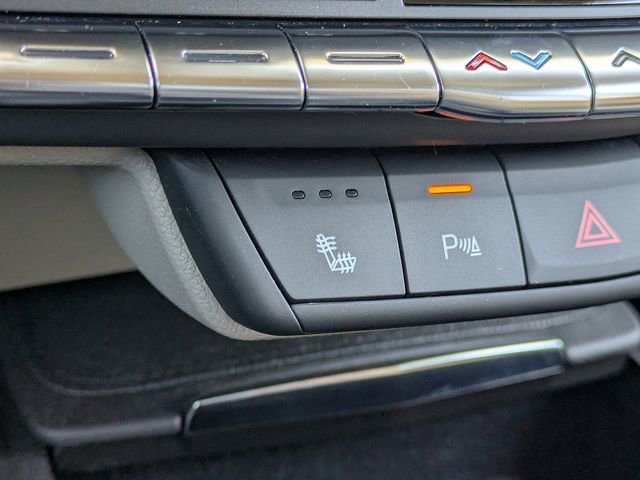 Certified 2023 Cadillac XT4 Luxury w/ Cold Weather Package image 24