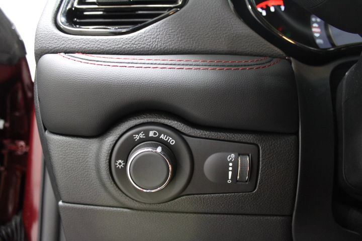 Used 2025 Dodge Durango R/T w/ Blacktop Package AWD/4WD image 40