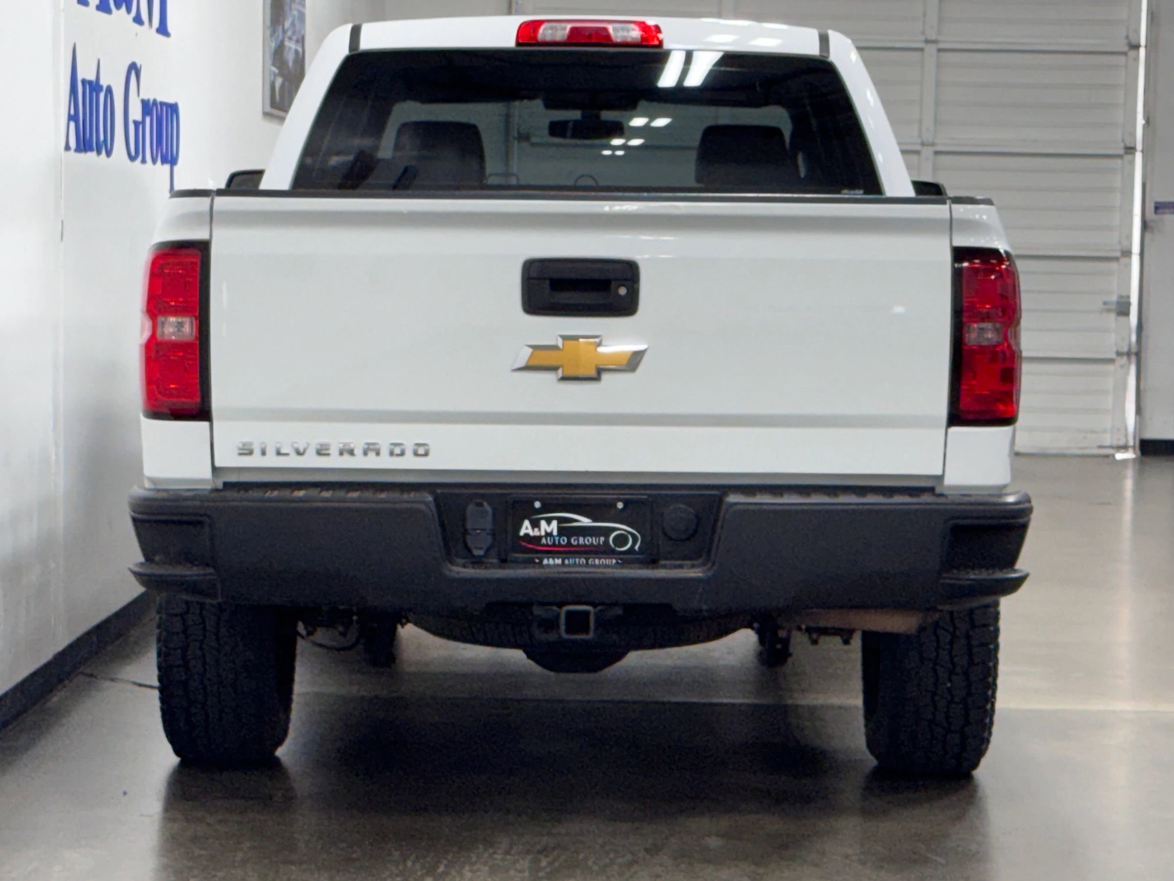 Used 2018 Chevrolet Silverado 1500 W/T w/ Trailering Package AWD/4WD image 5