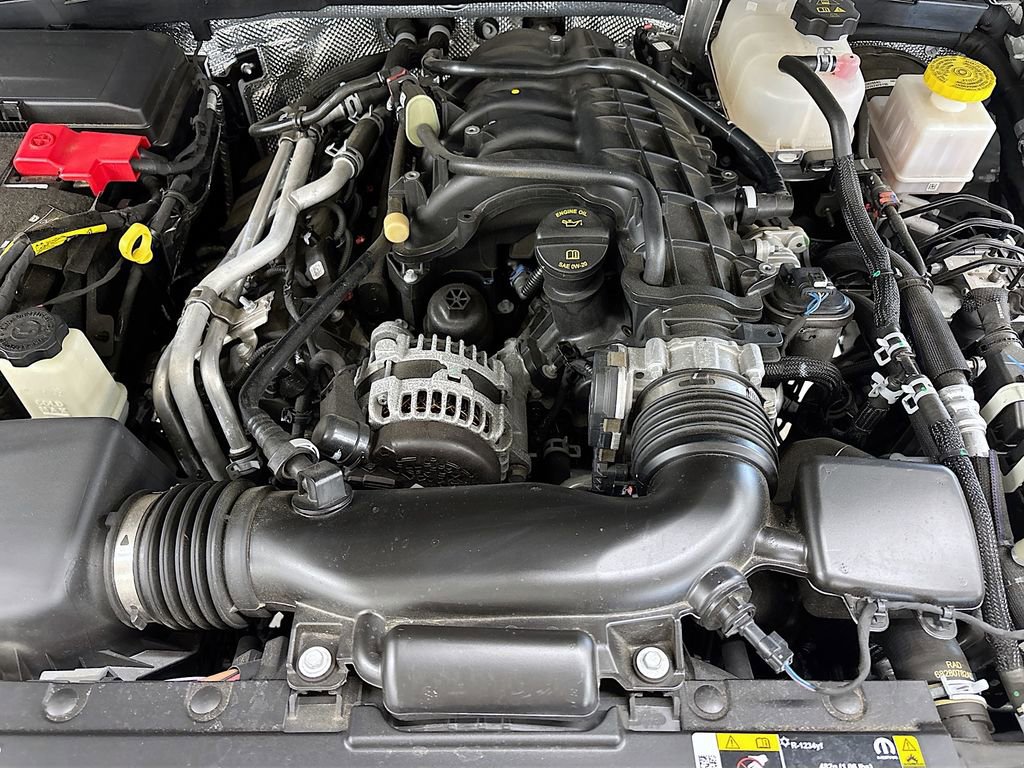 Used 2025 Jeep Gladiator Sport image 23